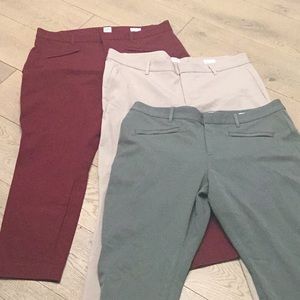 Woman’s GAP pants (3) size 16. Olive, red, beige.